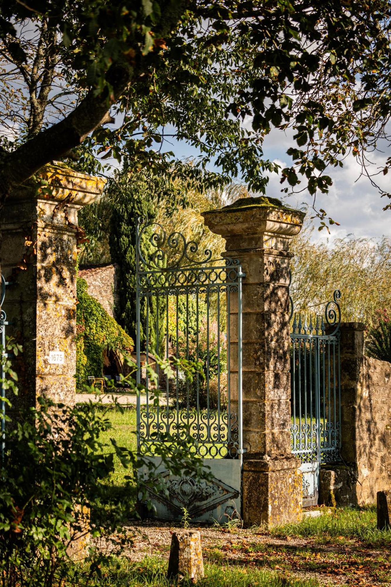 Duravel Chateau La Gineste - Castle And Vineyard מראה חיצוני תמונה
